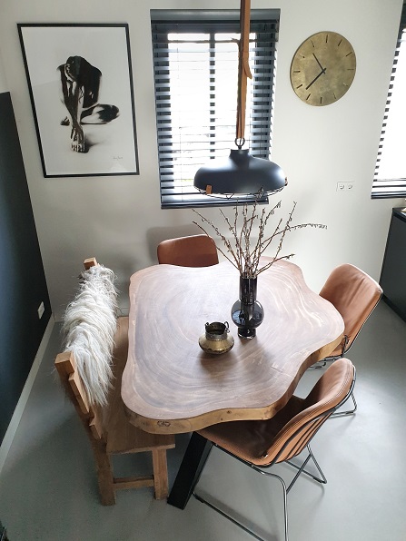 eettafel teak boomstamtafel