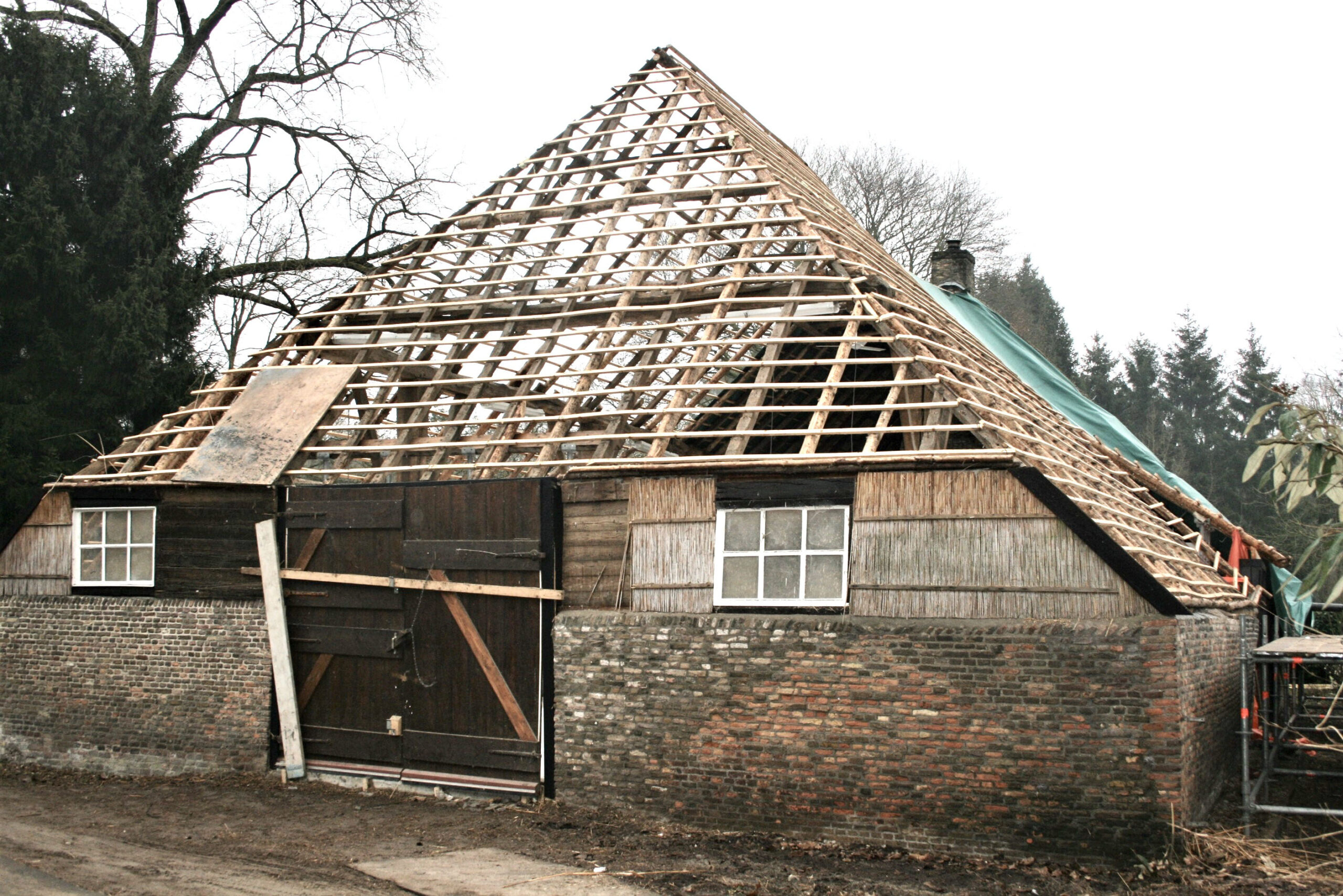 Binnenkijker bij oude boederij