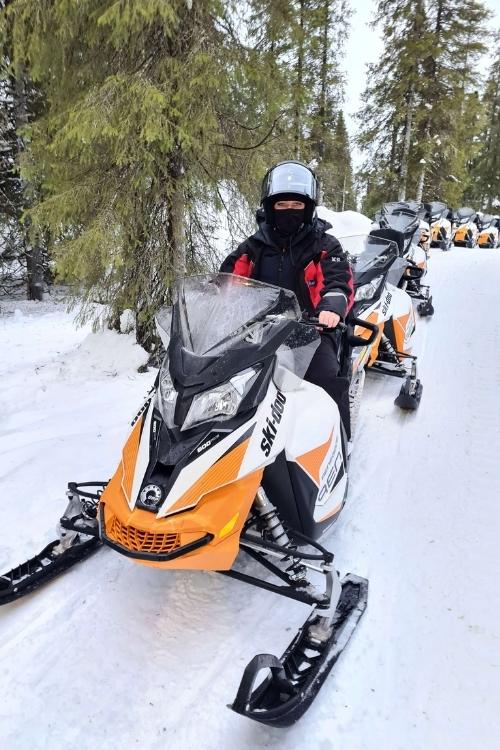 snowscooter fins lapland